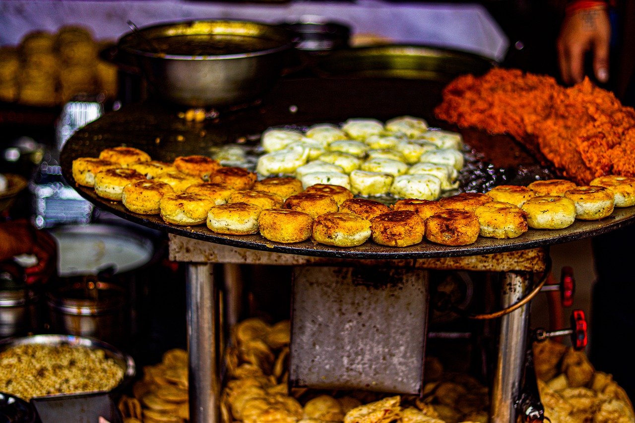 5 Popular Banarasi Street Foods You Should Not Miss
