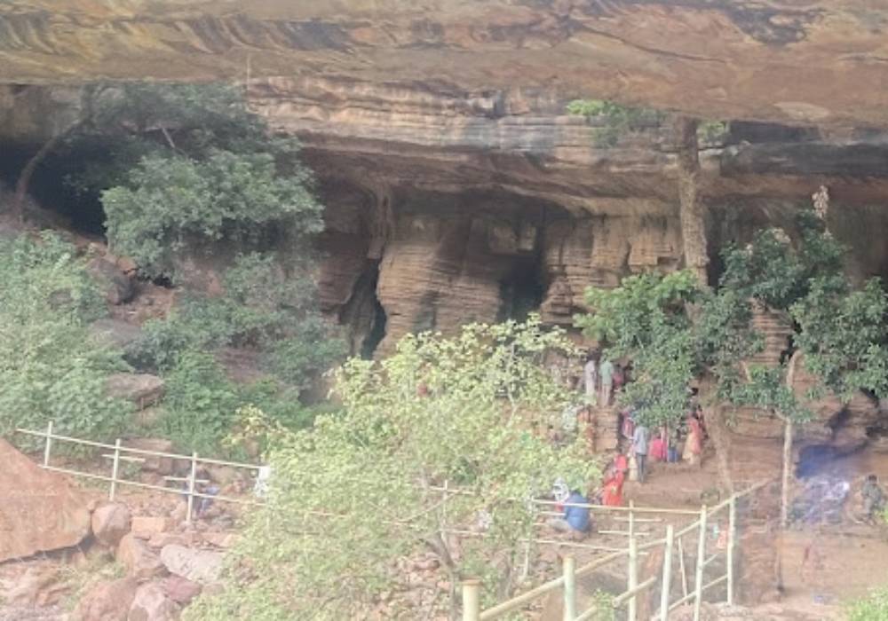 Get Set Globe Mallikarjuna Jyotirlinga Temple - Akkamahadevi Caves