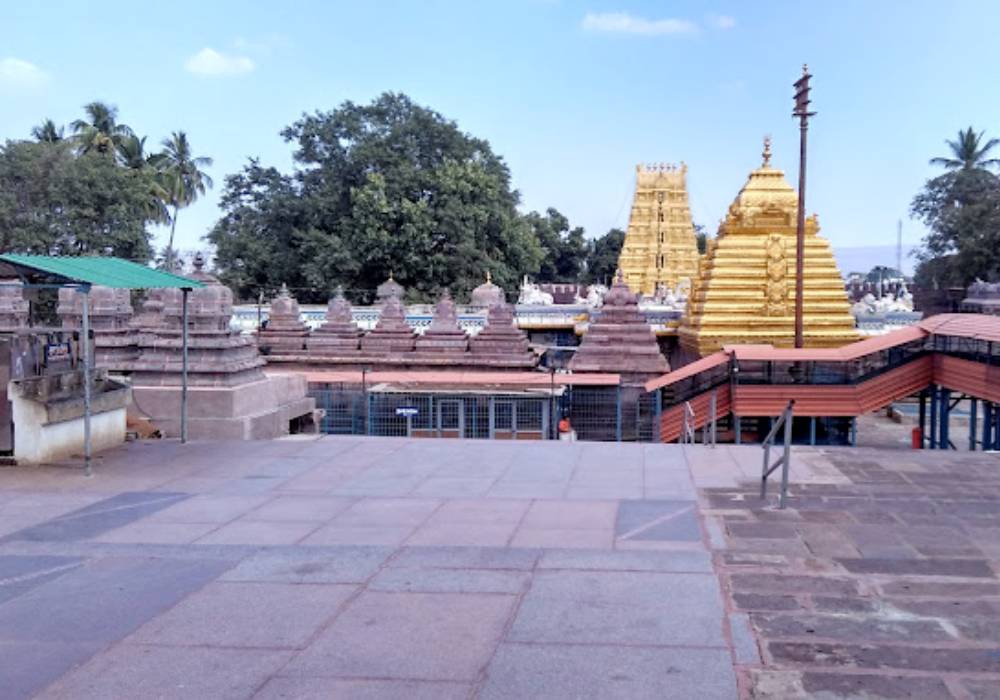 Get Set Globe Mallikarjuna Jyotirlinga Temple - Bhramarambika Devi Shakti Petham